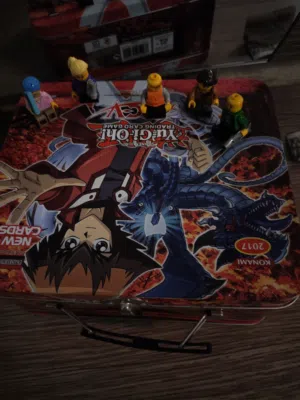 كروت العاب YugiOh زائد اضافة مجسمات lego