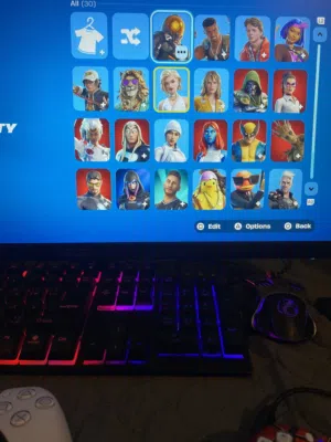 حساب فورت نايت للبيع بسعر جدا جدا جدا جدا جدا قابل للمفاوضة الرقم مفصول أبعت واتس أو علا السوق المفر