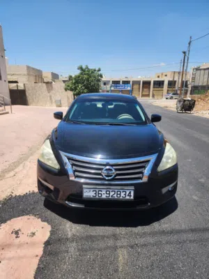 نيسان لتيما بحاله جيده جدا