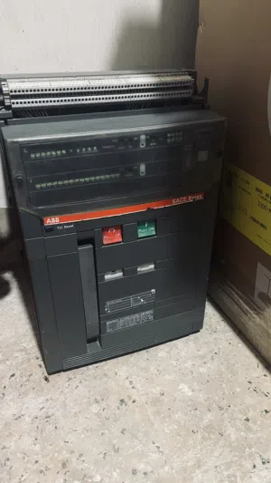 ABB SACE Emax E2N 2000A قاطع كهرباء رئيسي