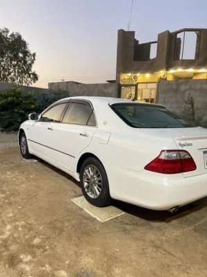 Used Toyota Crown in Basra