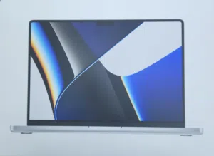 للبيع MacBook M1 pro /14 inch /1TB ssd/16ram/ لون  سيلفر