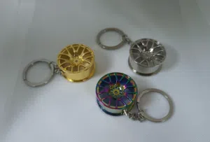 ميداليات شكل رنجات سيارات