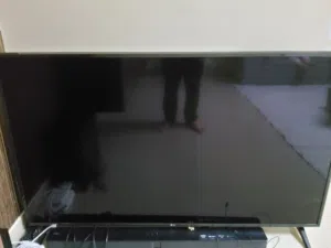 تلفاز ال جي سمارت للبيع للتواصل فقط واتس