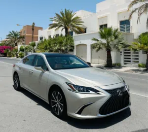 *LEXUS ES-350.2023*  *Single owner & zero accident*under warranty* *Bahrain agency service* Model -