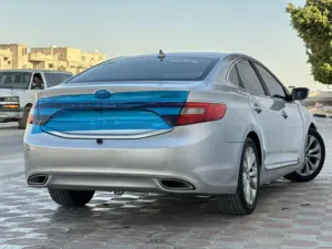سياره اللهم بارك وبسعر وحده مسجله