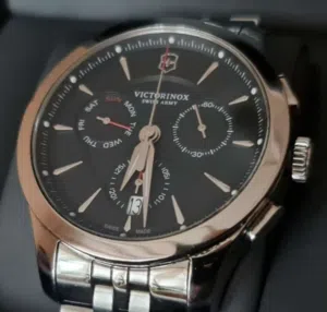 ساعات سويسريه ويابانيه اصليه نظيفه شبه جديده