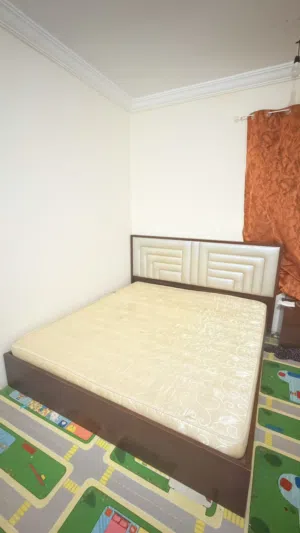 سرير 2 متر X 2 متر