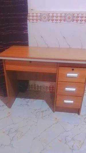 ميز ومثرامه وسنك مع ستان وقلايه همبركر وجنبر حديد
