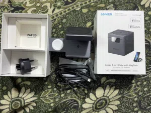 Anker 3-in-1 PowerHub Cube with MagSafe (iPhone, AirPods, Apple Watch) - Boxed