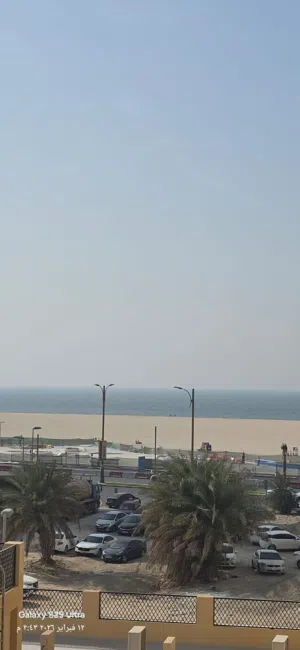 للايجار السنوى _ كورنيش عجمان