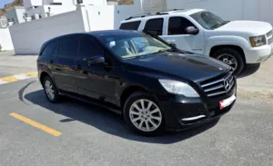 Dhs 16000/= Mercedes R300 2011 - Gcc  خليجي رقم واحد