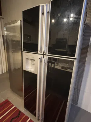 ثلاجات للبيع