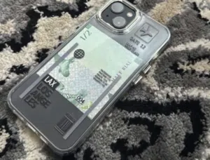 الايفون اموره فوق الطيبه ولايشكي من شي بطاريه 80 و 128 جيبي : واموره طيبه ومافيه ولا خدش
