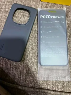 Poco M8 pro ذاكرة 256 رام 8 كامل ملحقات  مشحون 15 مرة فقط جدا نضيف جدا