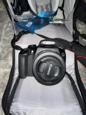 للبيع كاميرا كانون EOS 1300D