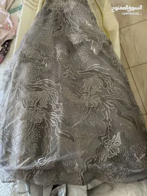 فستان خطوبة او كتب كتاب للبيع