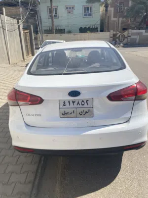 السلام عليكم سيراتو 2017 مكينه 1600 السياره بيها بارد بلباب والجنطه خفيفات رقم سياره اربيل تريد وكال
