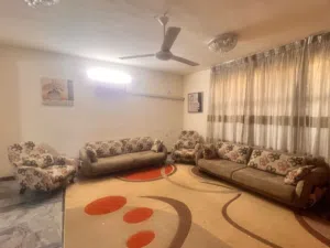 تخم قنفات تركي 8 مقاعد مستعمل بحالة جيدة جداً