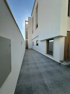 550 m2 4 Bedrooms Townhouse for Sale in Tripoli Tareeq Al-Mashtal