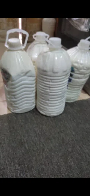 السلام عليكم ورحمة الله وبركاته متوفرة حليب بقرة طازة كل يوم بي يوم سعرها لتر4