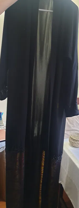 Abaya with Scarf New in Box عبايه مع شال حجاب جديد