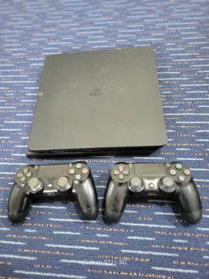 عرض محترم PS4 سلم 9.00 مختم مع يدين وكالة نصف تيرا باسعر يطيب نفسك !!!