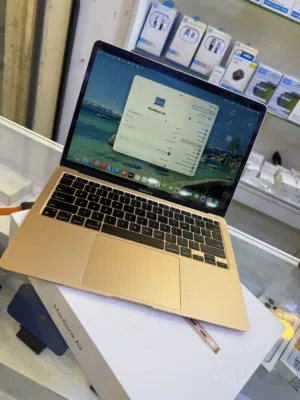 MacBook Air 2020 m1-chip 256g