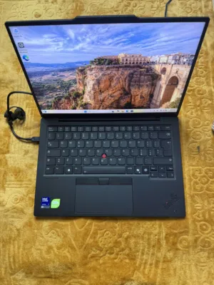 Lenovo ThinkPad X1 Carbon Gen 13 (Aura Edition)