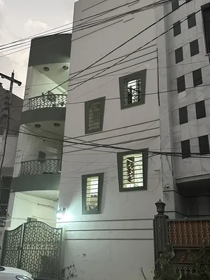 3 Floors . 110 m2 . Landlord2