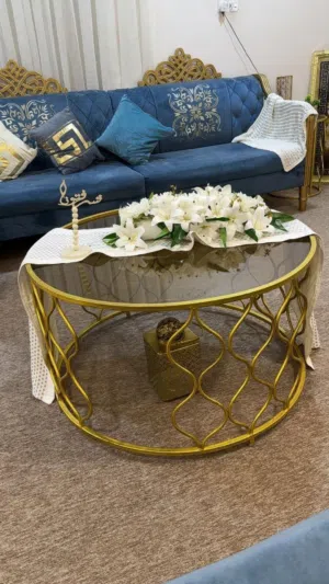 طاولة وسطية