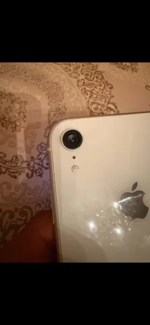 ايفون اكس آر للبيع