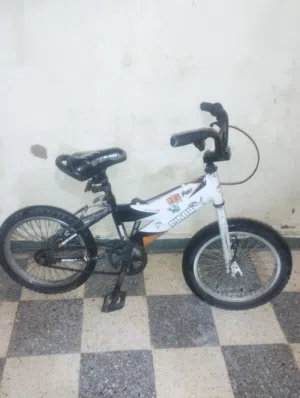 دراجه النوع بوما الاصليه رقم 16 للبيع 250دينار