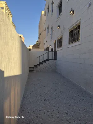 107 m2 3 Bedrooms Apartments for Sale in Aqaba Al Sakaneyeh 3