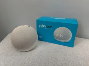 Alexa 4th gen with clock / اليكسا الجيل الرابع مع ساعة رقمية