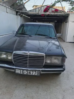 مرسيدس بنز صالون 1982 مستعملة بحالة ممتازة ودي)__ جزء مبدئي