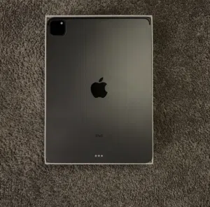Apple iPad 128 GB in Tripoli