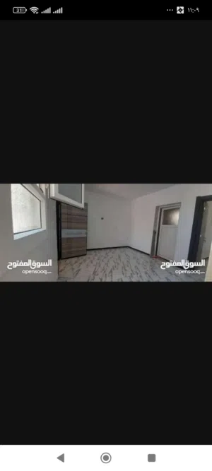 شقة للايجار اقرا التفاصيل بالله والصور واضحات مطلوب عيلة ليبية صغيرة عرسان او اطفال صغار
