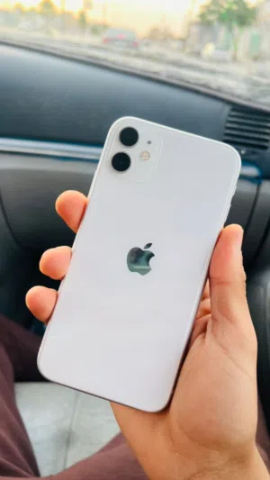 آيفون 11 للبيع