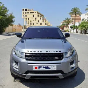 Amazing Range Rover Evoque Si4 unique and very rare 2 door and with an amazing colour combination.