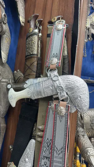 خناجر أطفال للبيع