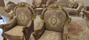 صالون مدهب مستعمل حاله جيده وطرابيزه رخام اسبانى