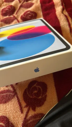 Apple iPad 10 128 GB in Amman