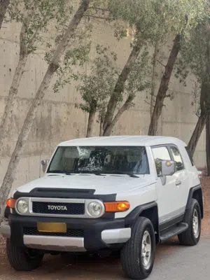 Used Toyota FJ in Muscat