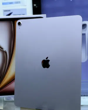 Apple iPad Air M3 13-inch 256gb Under Warranty Apple 7 Months Available Battery 100% 4 Cycles