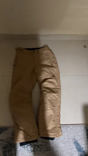 بنطول كولوبيا ولا مره لبسته