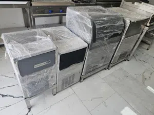 متوفر ماكينات ثلج مستعمل Ice cube machine used available