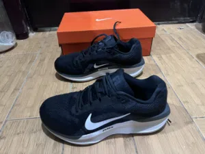 Nike Air Winflo 11 WIDE (Size 42.5) - Original with Box