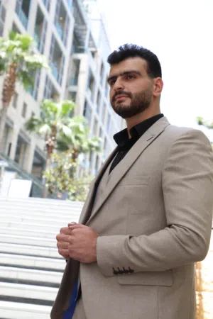 مدرس لغة إنجليزية