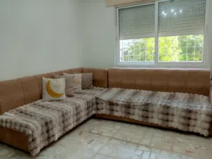 طقم كورنر مستعمل بحاله جيده تواصل واتس